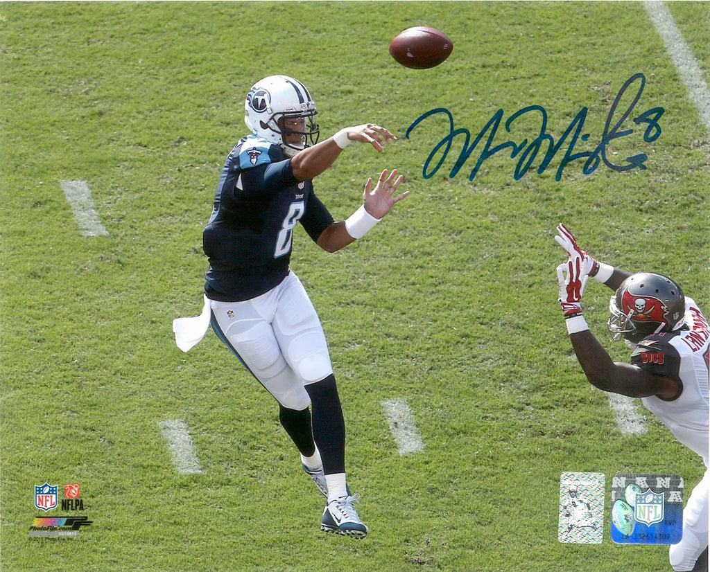 Marcus Mariota Autographed Tennessee Titans 8x10 Photo image 0