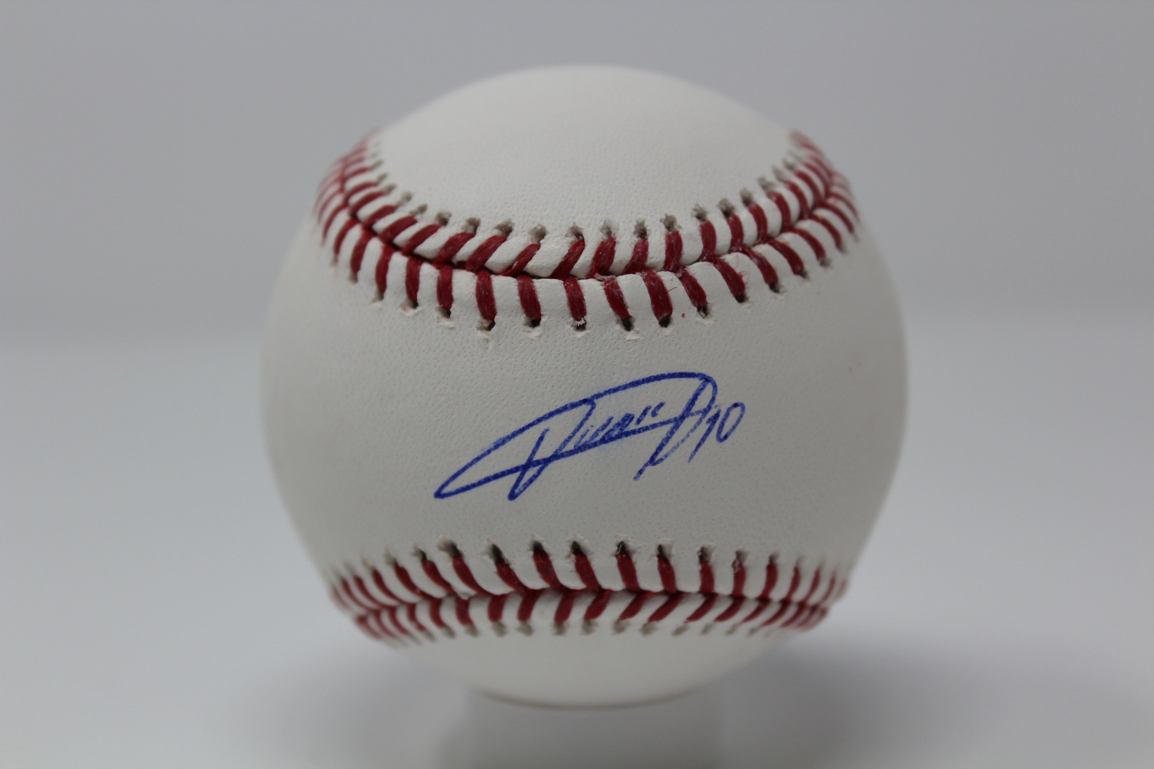Yulieski Gurriel Autographed Baseball image 0