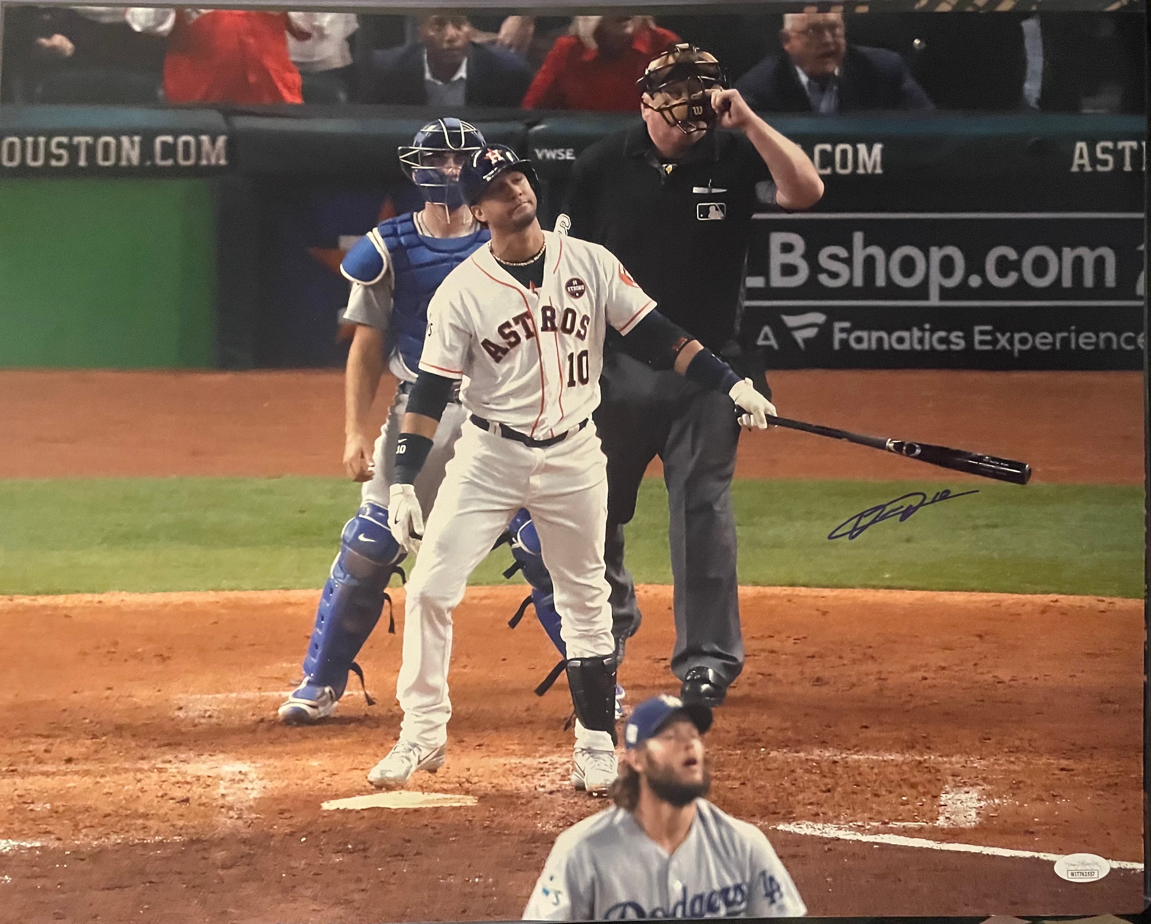 Yuli Gurriel Autographed 16x20 Photo image 0