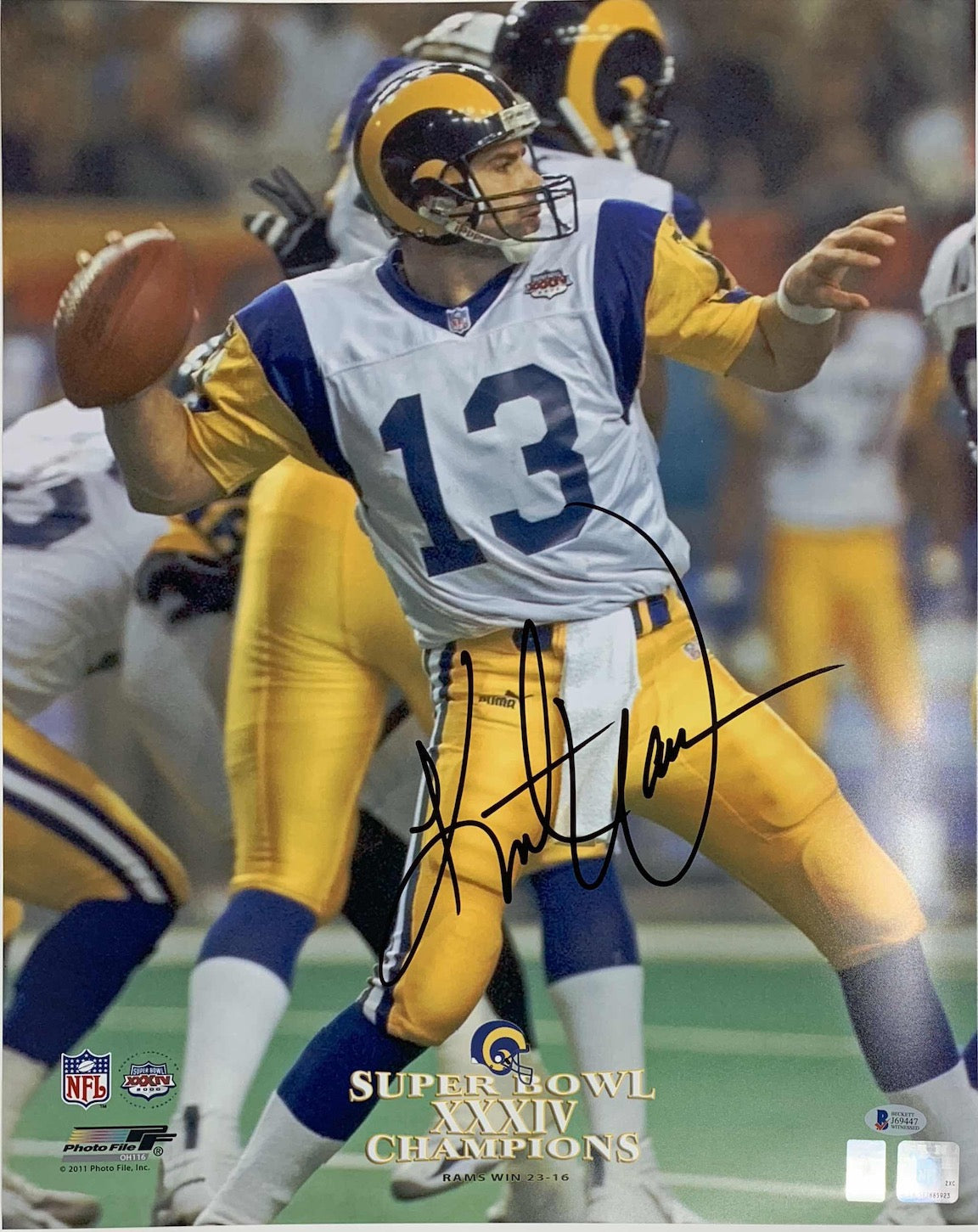 Kurt Warner Autographed 16x20 Photo image 0