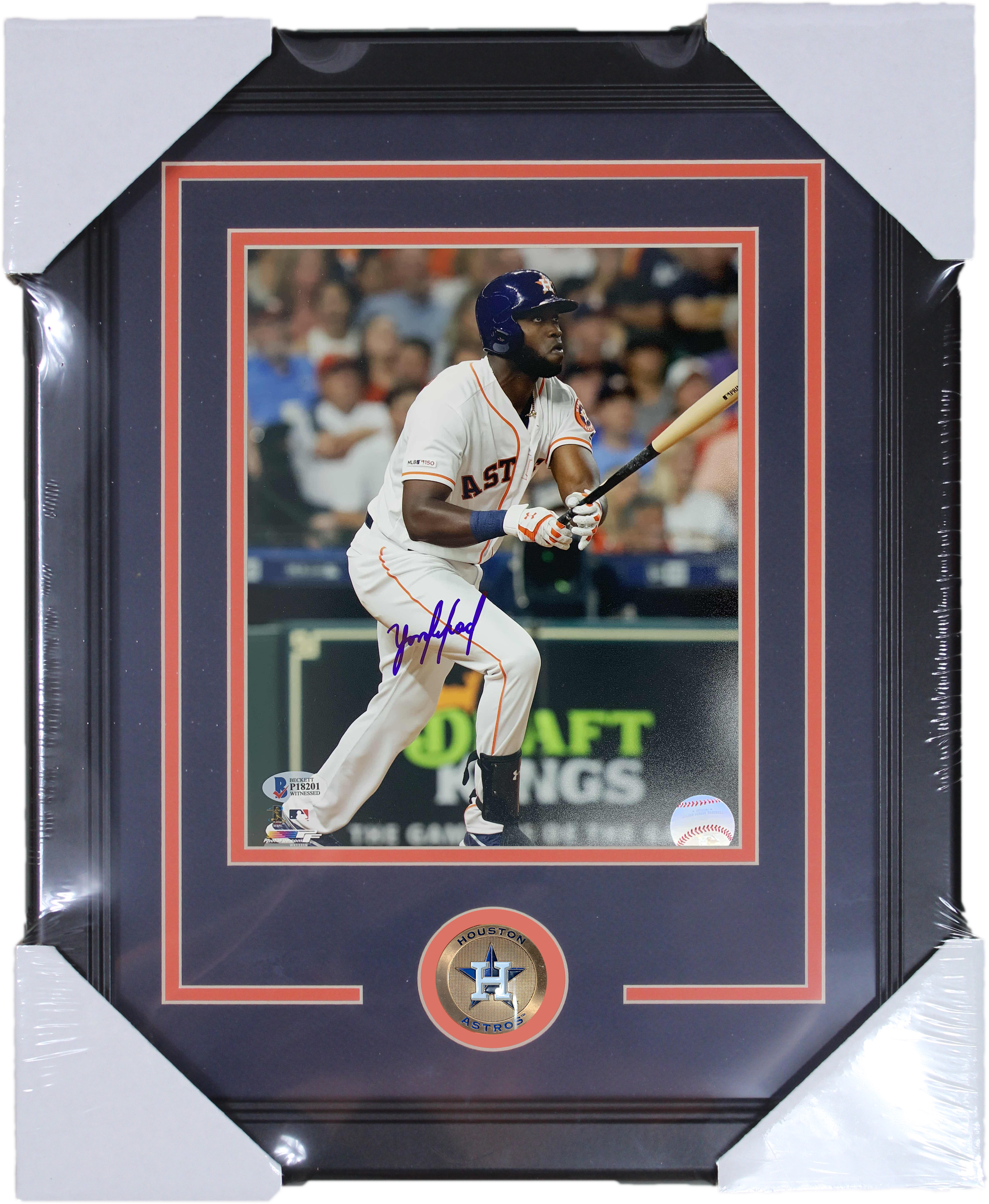 Yordan Alvarez Autographed 8x10 Photo image 2