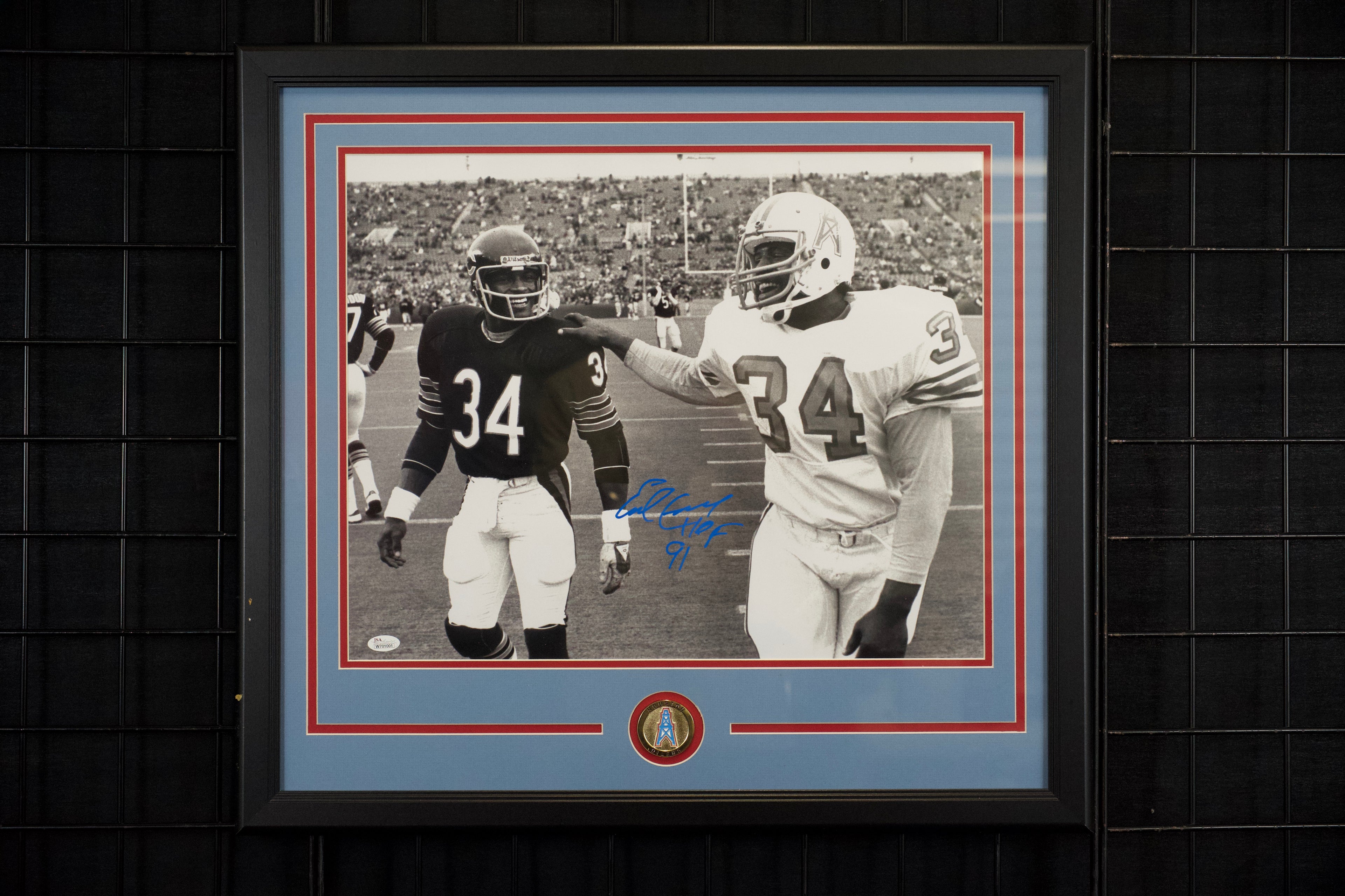 Earl Campbell Framed Autographed Oilers 16x20 Photo