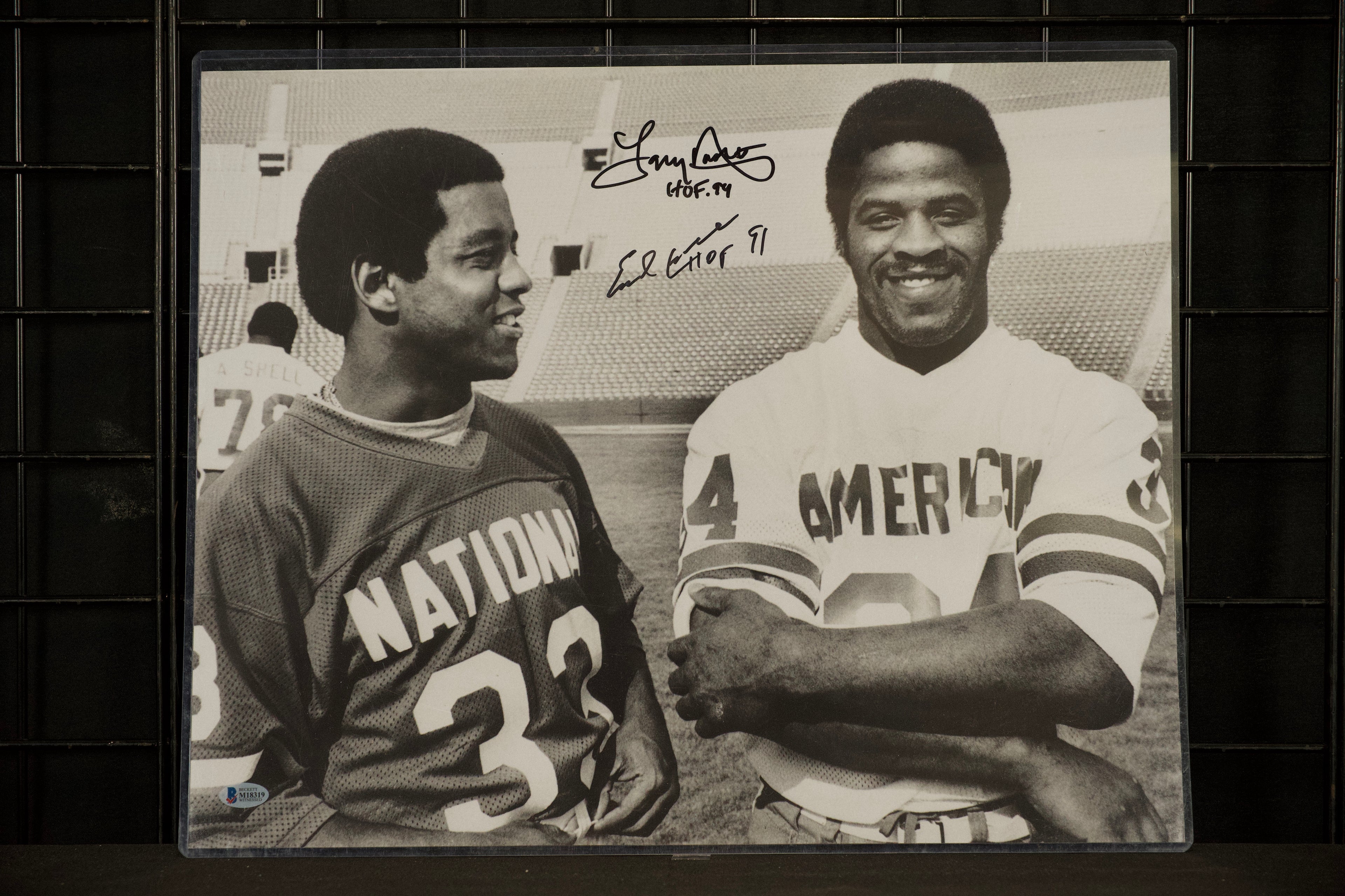 Tony Dorsett & Earl Campbell Autographed 16x20 Photo