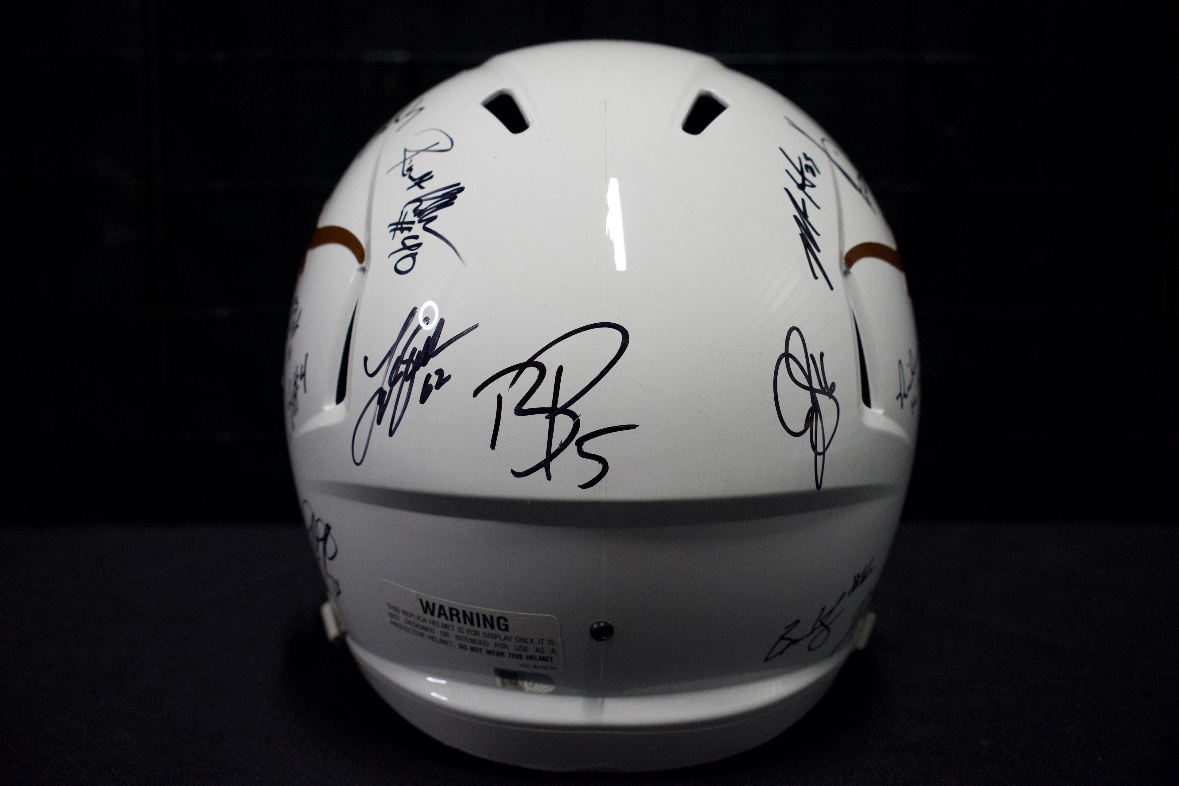 2005 Longhorns National Champions Helmet signed by 24 members