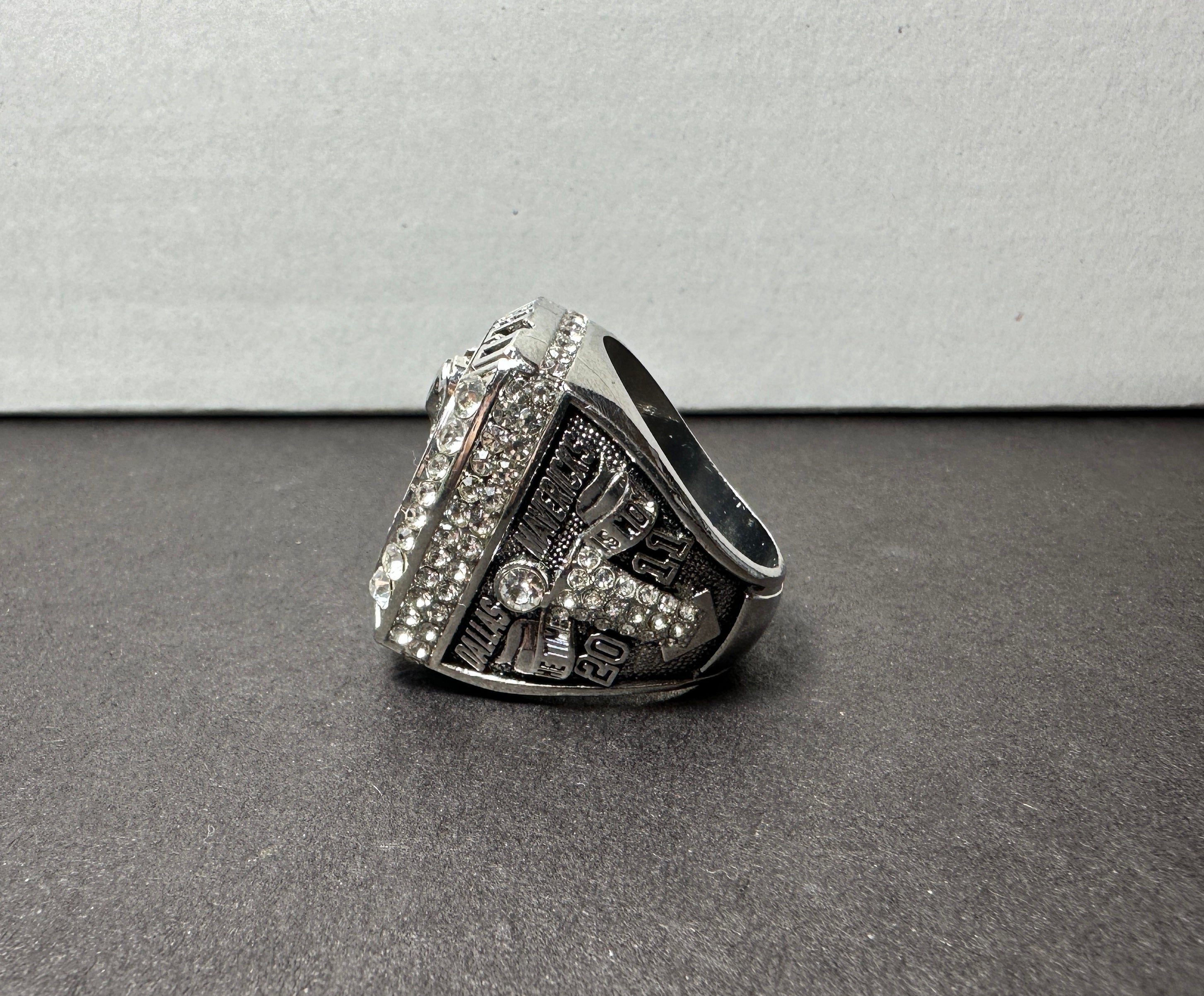 Dirk Nowitzki Replica NBA 2011 Championship Ring image 2
