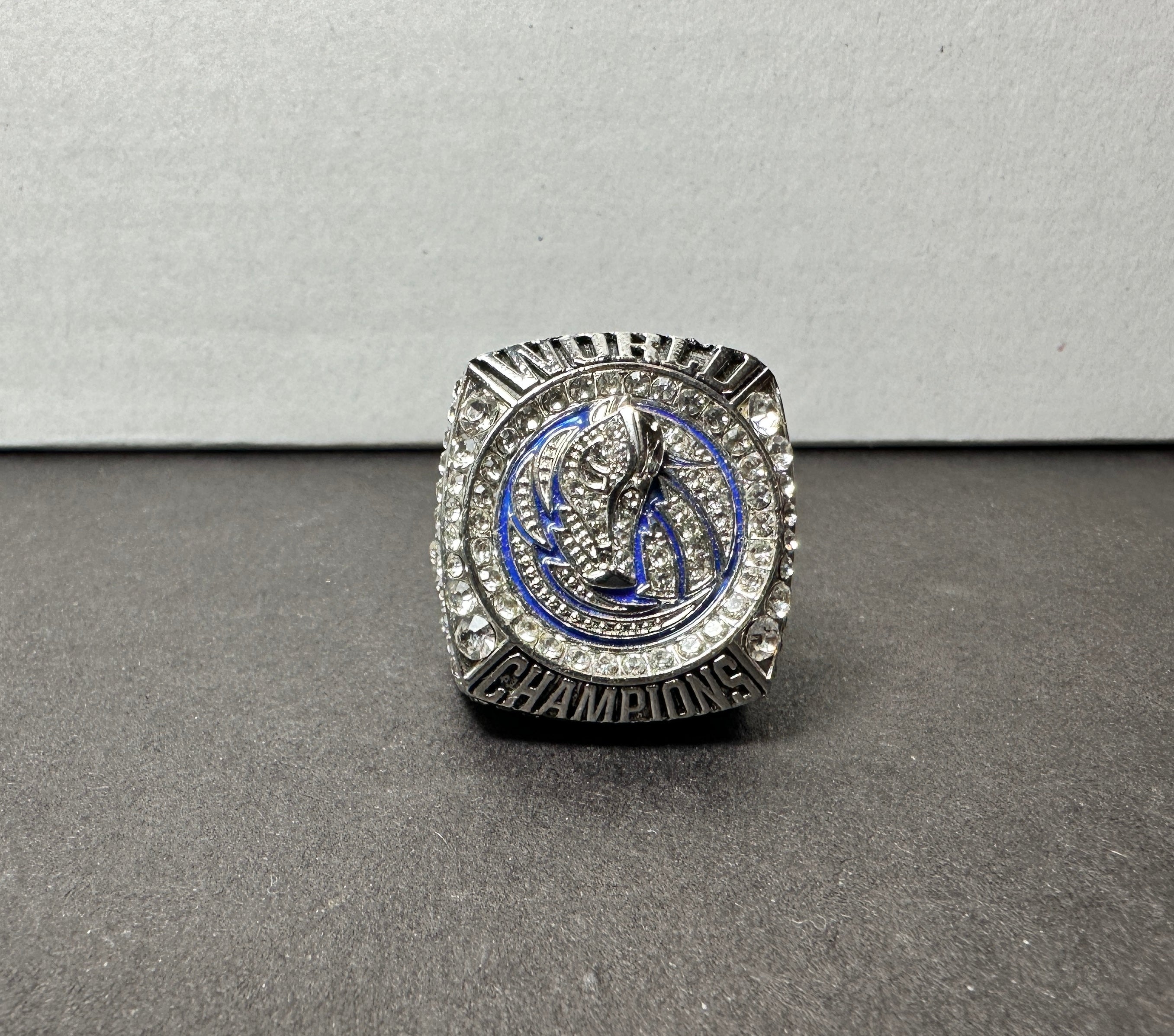 Dirk Nowitzki Replica NBA 2011 Championship Ring image 0